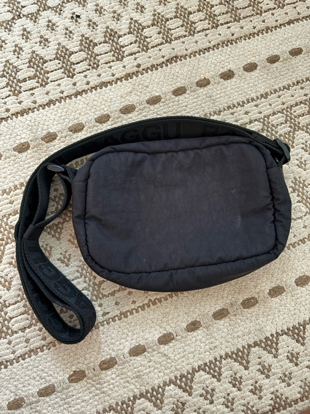 Baggu Crossbody - Picture 3 of 4